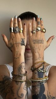 10 histoires de détatouage qui ont changé une vie